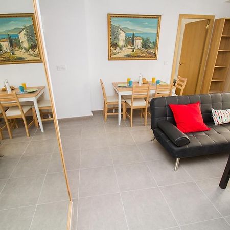 A&N Ale A Apartment Malaga Bagian luar foto