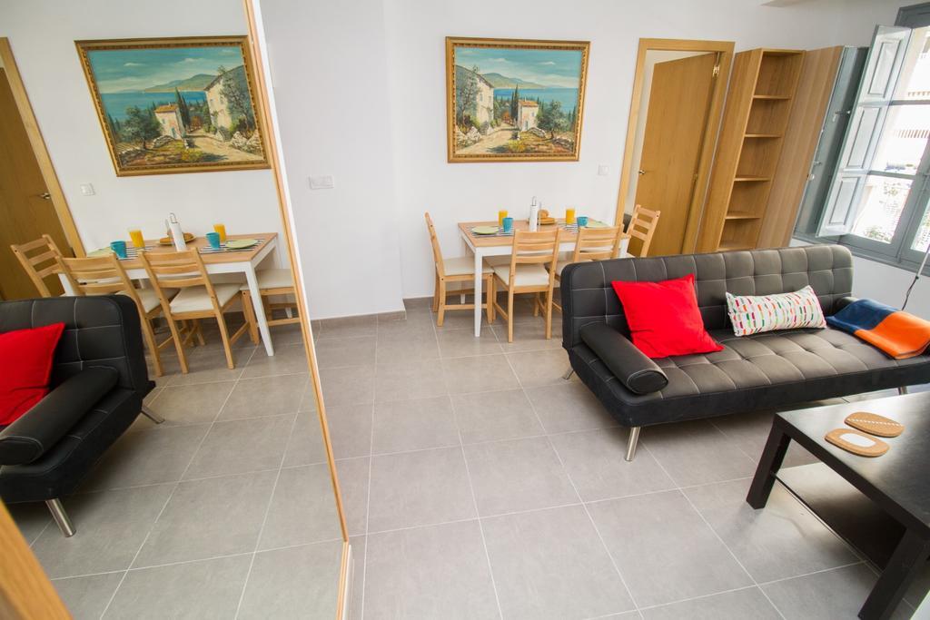 A&N Ale A Apartment Malaga Bagian luar foto