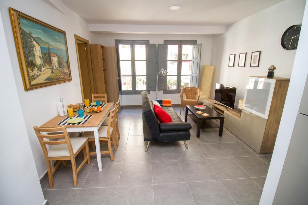 A&N Ale A Apartment Malaga Bagian luar foto
