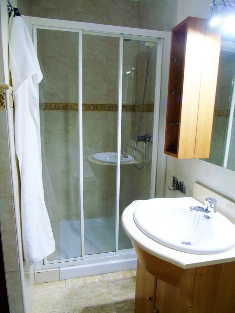 A&N Ale A Apartment Malaga Bagian luar foto